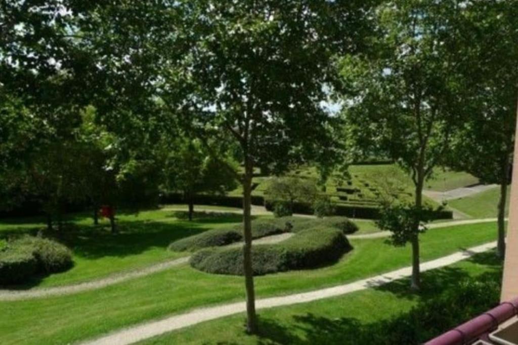 F3 Avec Balcon 5 Min Gare Sqy Et Parking Gratuit Apartment Guyancourt Exterior foto