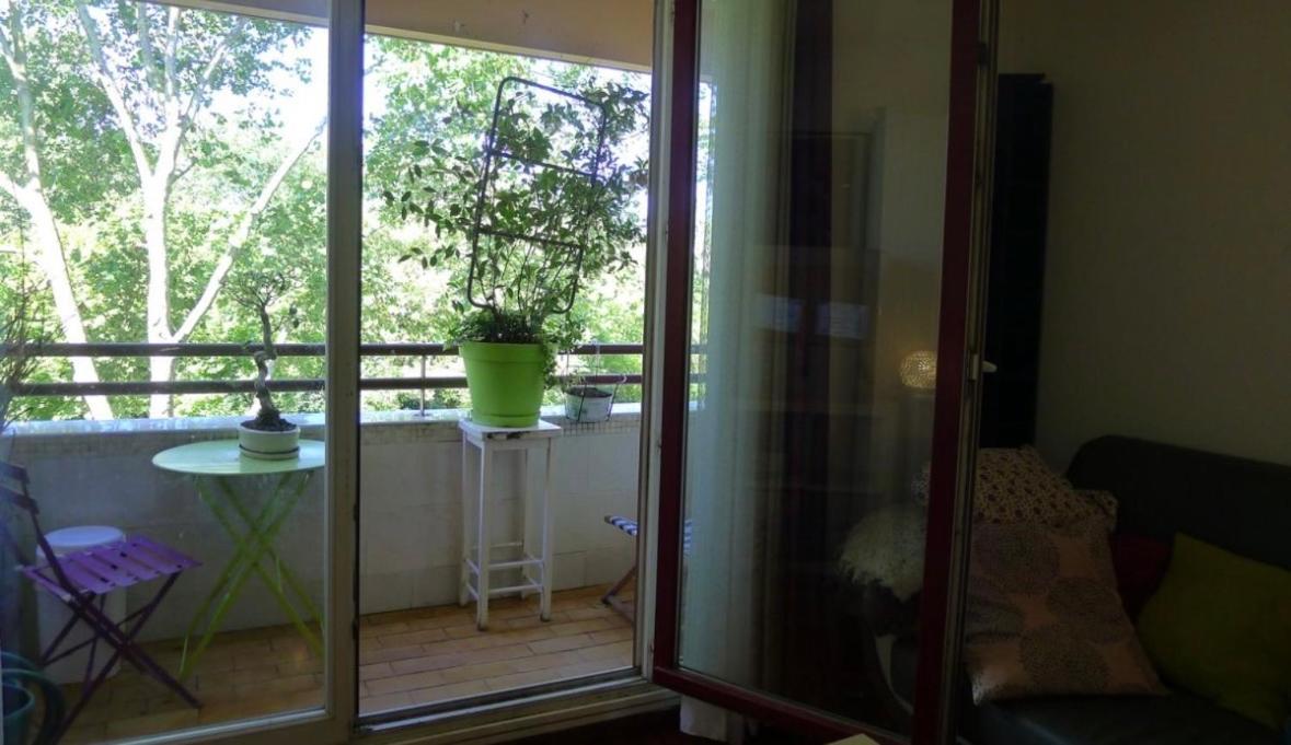 F3 Avec Balcon 5 Min Gare Sqy Et Parking Gratuit Apartment Guyancourt Exterior foto