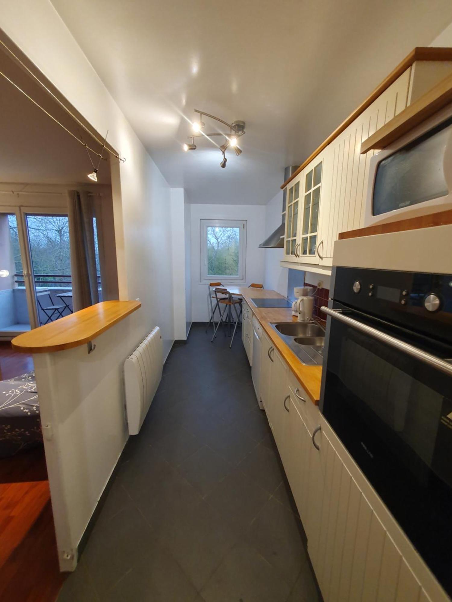 F3 Avec Balcon 5 Min Gare Sqy Et Parking Gratuit Apartment Guyancourt Exterior foto